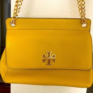 ✨Britten Flap Shoulder Bag✨